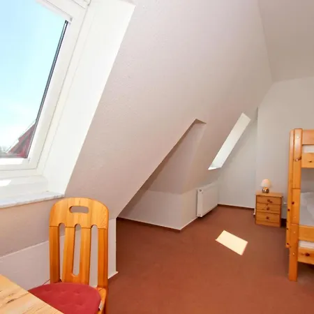 hafennahe Ferienwohnung mit Balkon und Meerblick - Hafenhäuser Wiek Wohnung 05