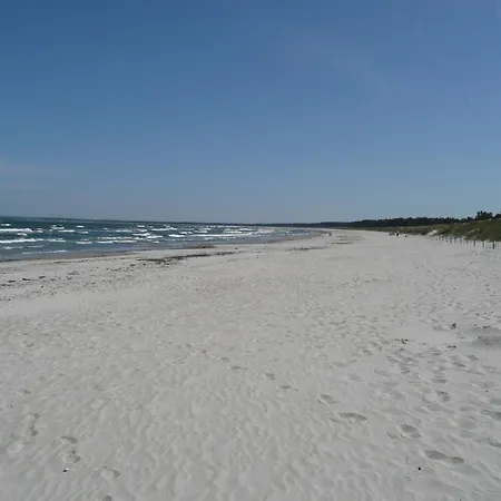 Apartment hafennahe Ferienwohnung mit Balkon und Meerblick - Hafenhäuser Wiek Wohnung 05 Wiek auf Rügen